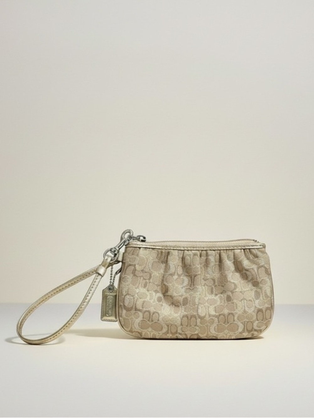 NWOT Coach Metallic Signature Wristlet